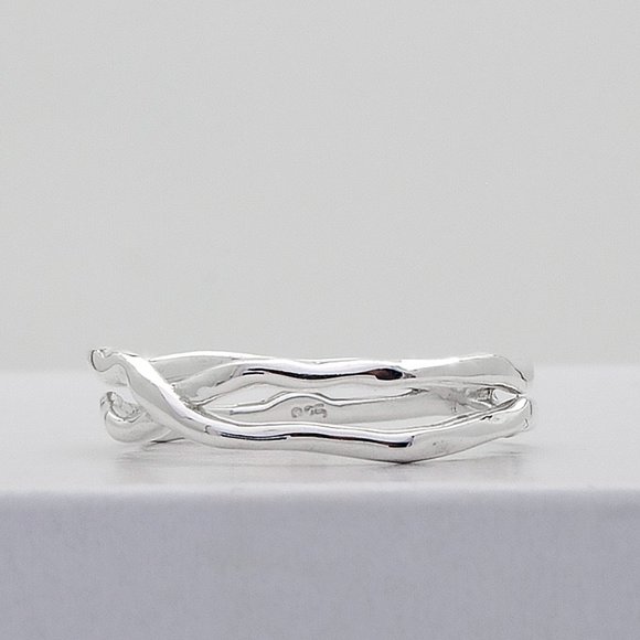 Real Sterling Silver Modernist Curvy Stacking Ring Size 7 US, 8 US Stamped 925 - Picture 1 of 7